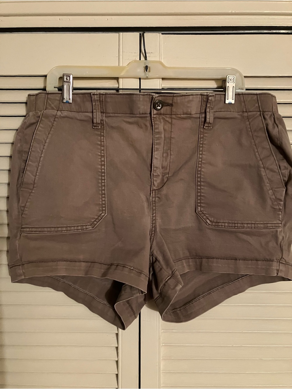 Torrid Size 16 Feel the Fit Brown Cargo Style Cotton Stretch Shorts